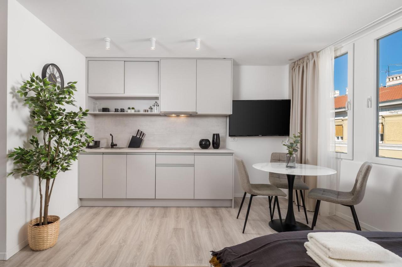 Apartments Penkala Рийека Екстериор снимка